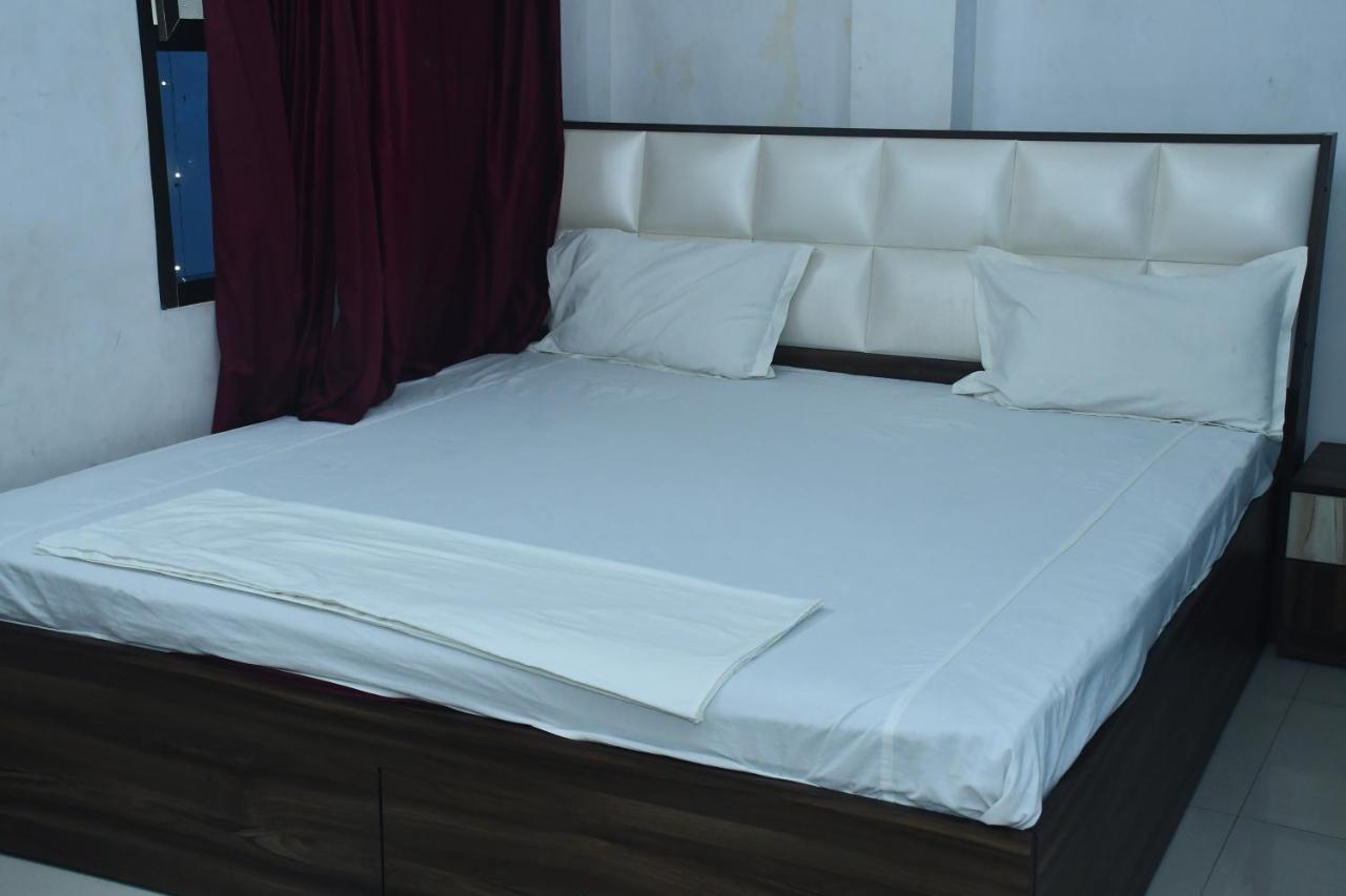Hotel Awadh Palace Sahjanwa Εξωτερικό φωτογραφία